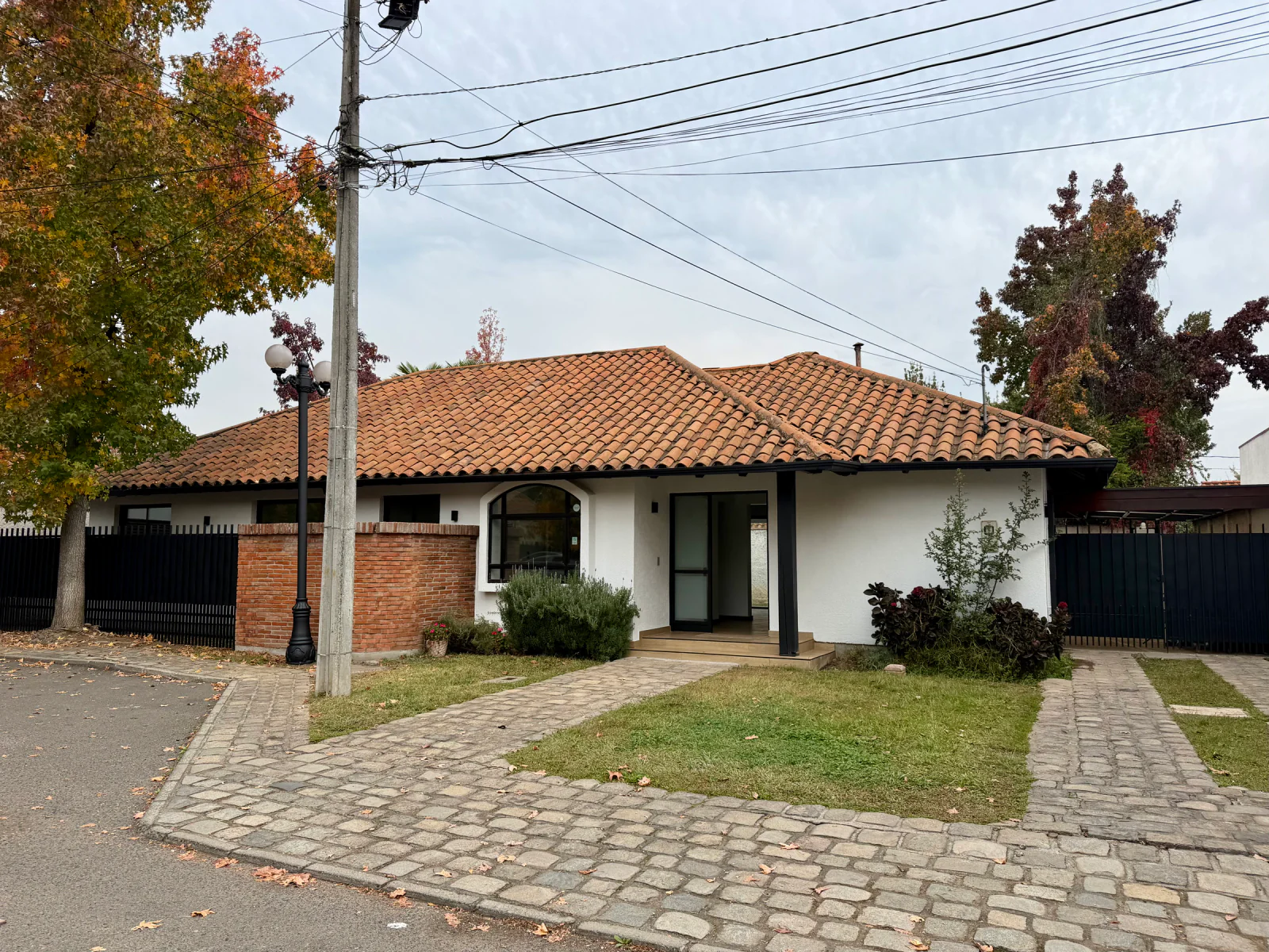 Casa en arriendo en Talca - Casa en arriendo, Condominio cerrado Parque Universitario, Las Rastras, Talca.