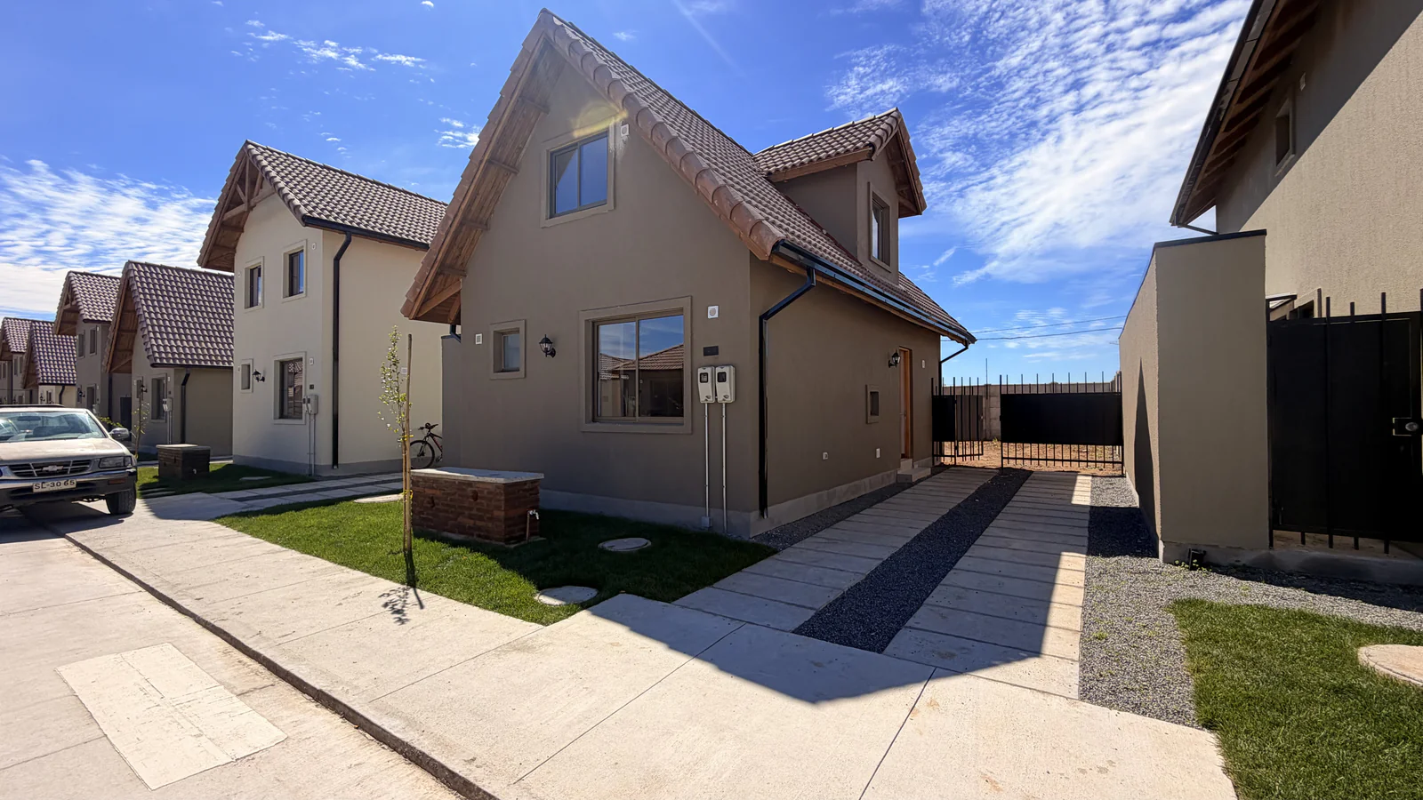 Casa En Arriendo, Modelo Génova, Condominio Hacienda Esmeralda, Talca - Imagen 1 de 16